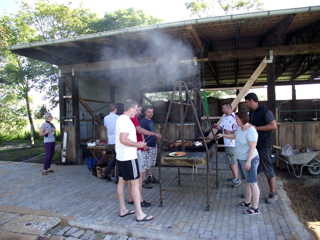 Grillen im neuen Stall - Bauernhof Andressen